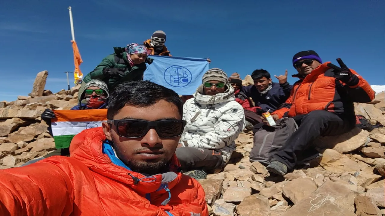 Siliguris six mountainer reached top of the mount unam