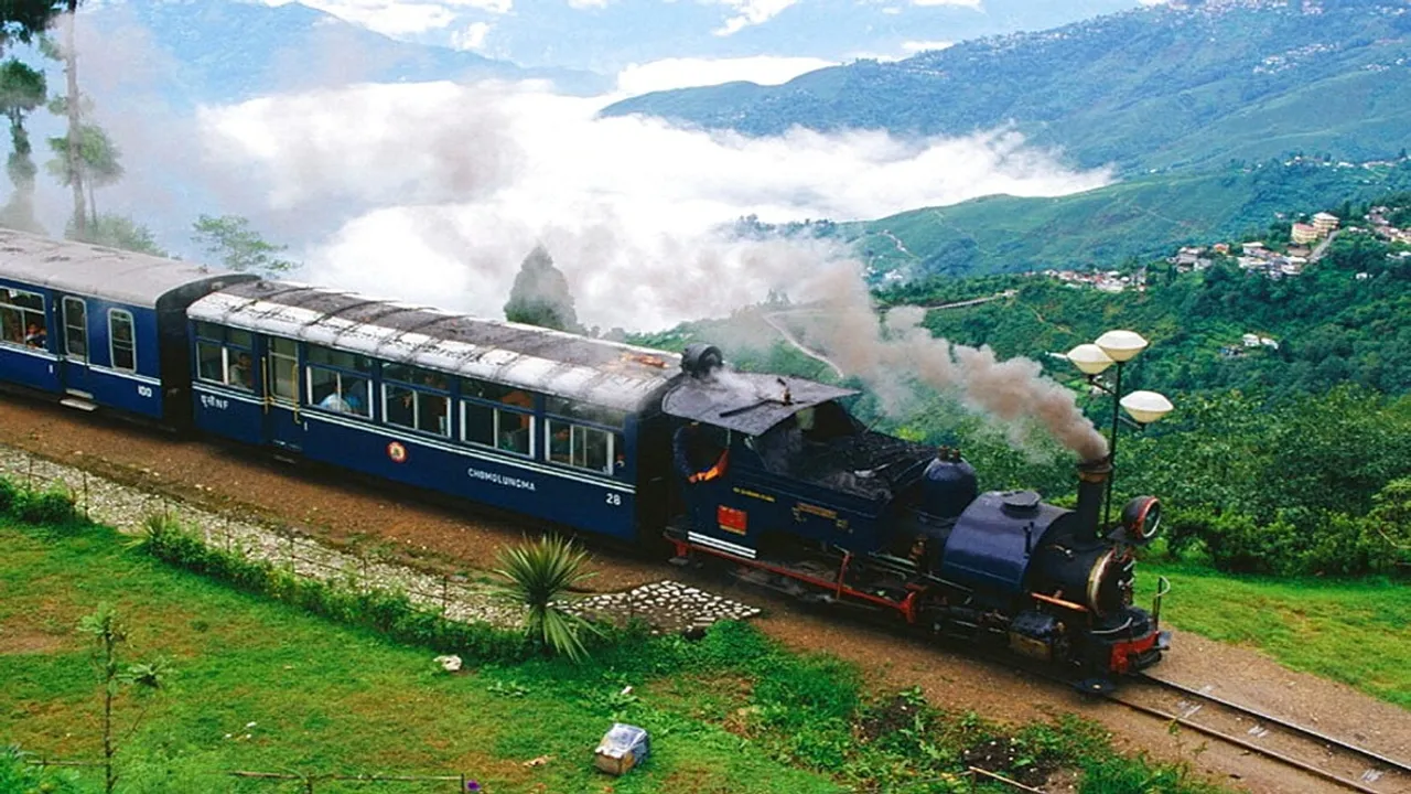 Siliguri-Darjeeling toytrain service starts soon