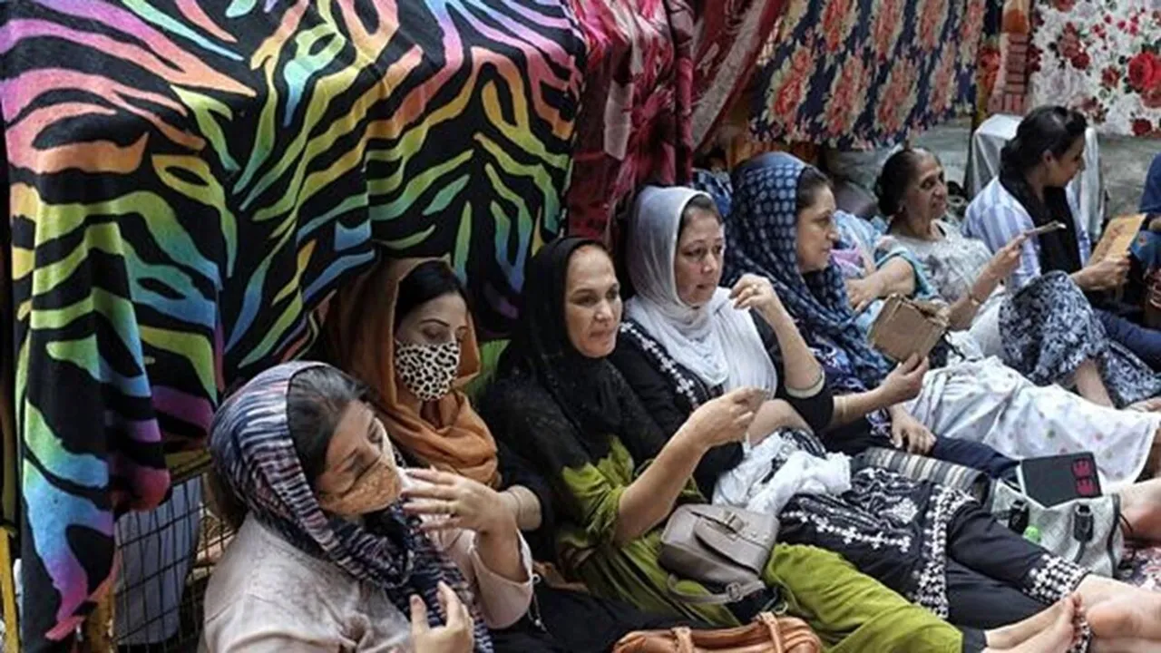 Government seeks time to deal with Afghan protesters outside UNHCR