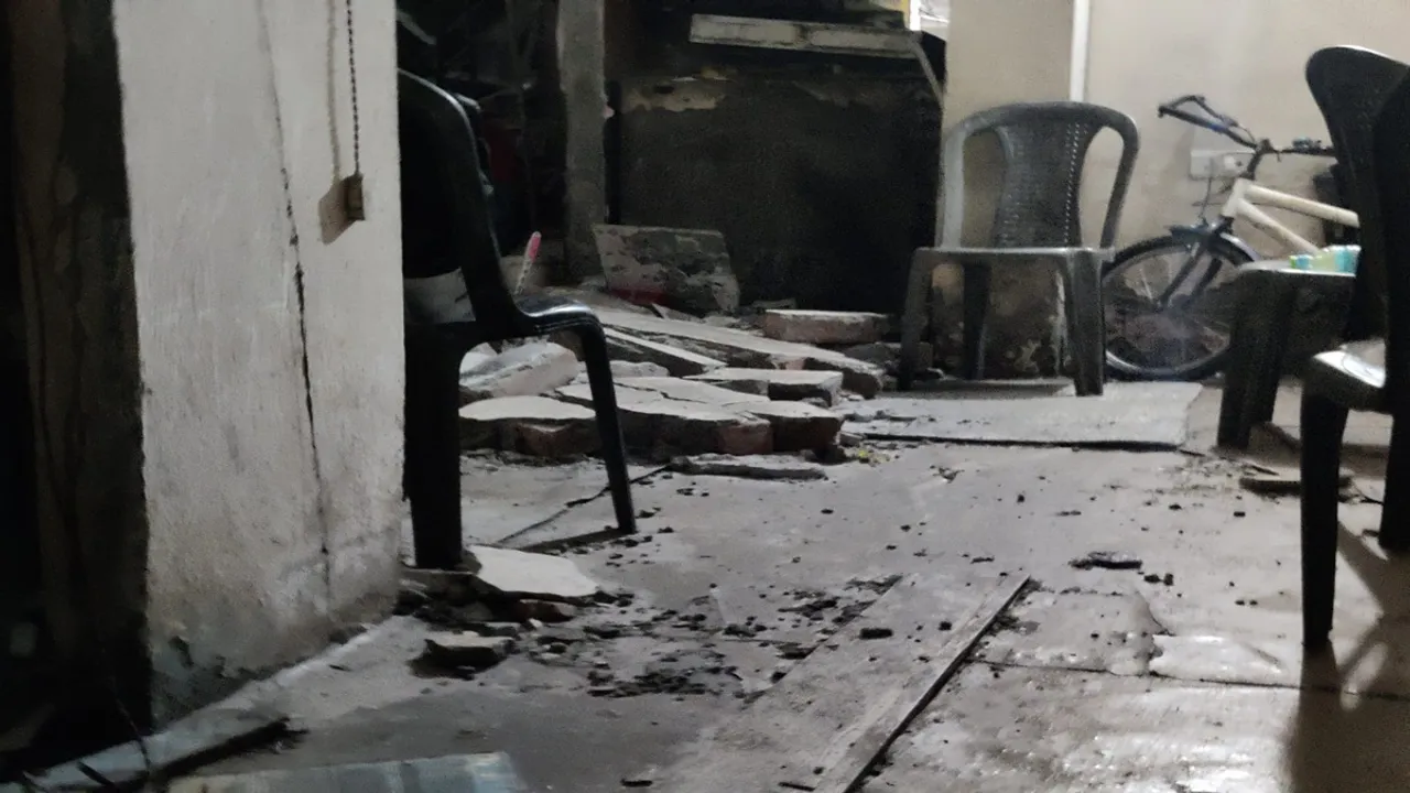 Blast at kareya's ahiripukur area,four are injured, police investigates the matter