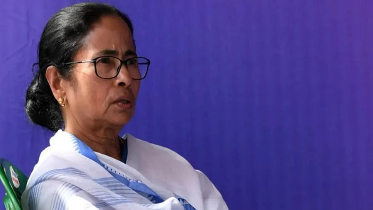 Retired teachers sent letter to Cm Mamata Banerjee for announce DA