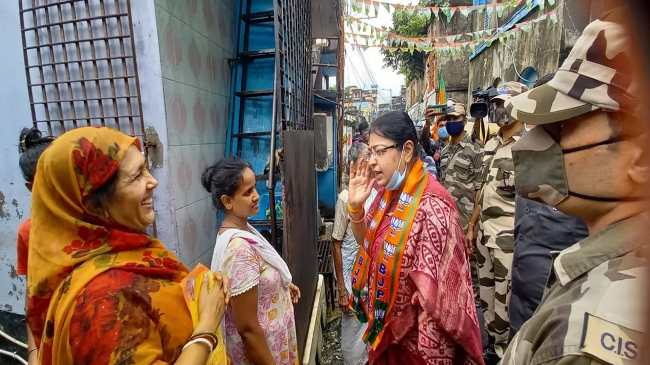 tmc supporters gives joy bangla slogan TO bhawanipur bjp candidate priyanka tibriwal campaigning
