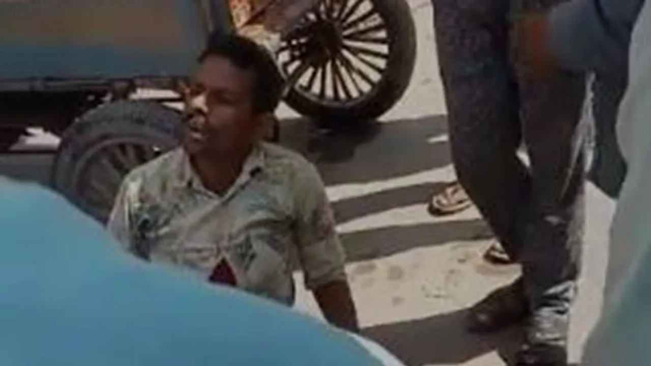 Man assaults chicken seller at Singhu border Nihang Sikh arrested