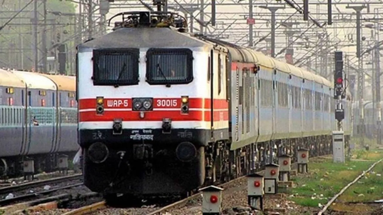 Unreserved coach will be introduce soon in Indian Railways