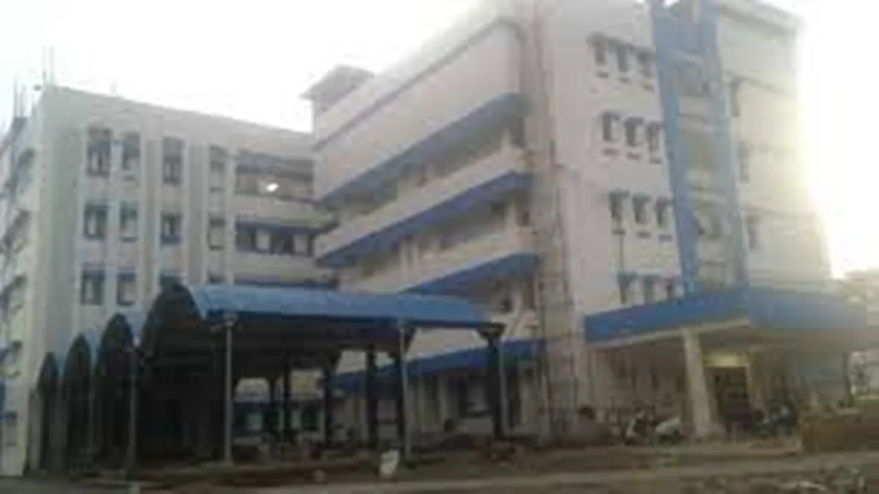 Alipurduar falakata college girl attacked by her classmet