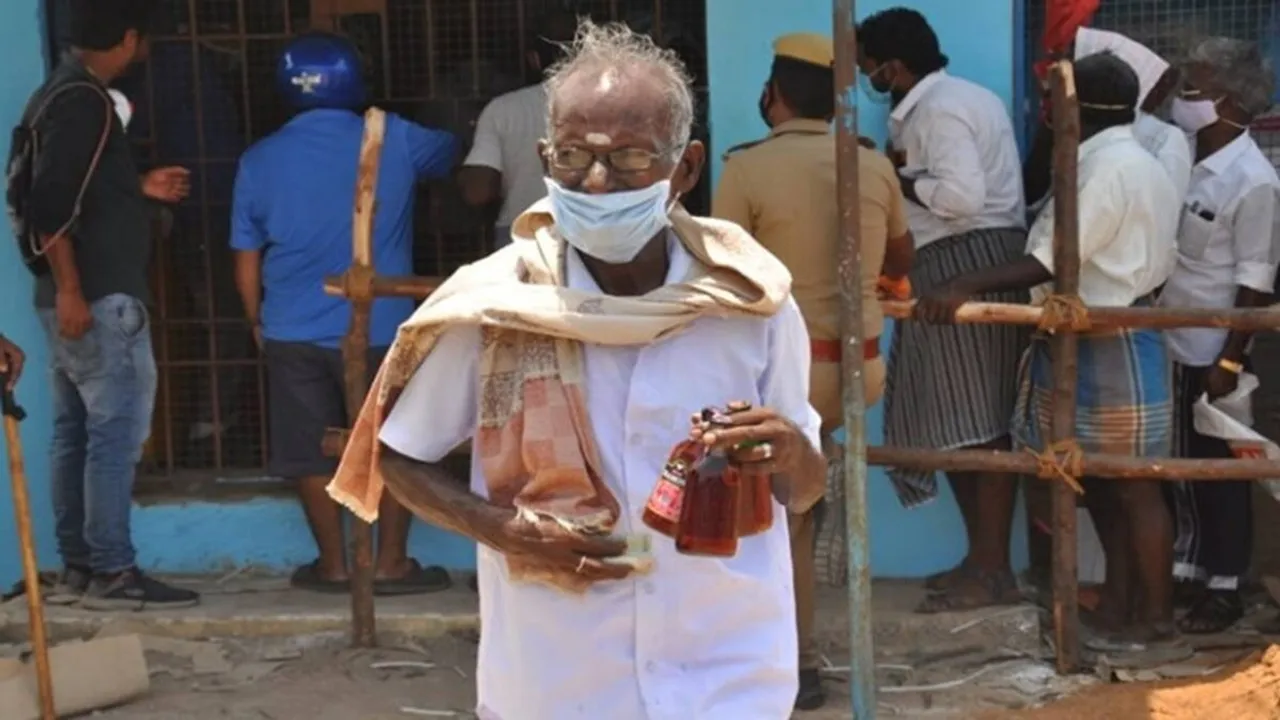 In Tamil Nadu, Vaccination mandatory to buy liquor from TASMAC shops