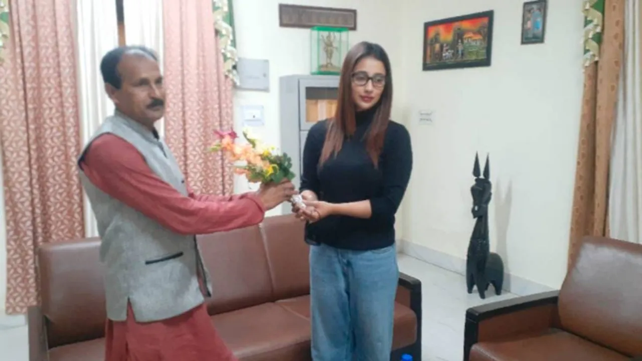 BJP MLA meets TMC leader and Actress Sayantika Banerjee