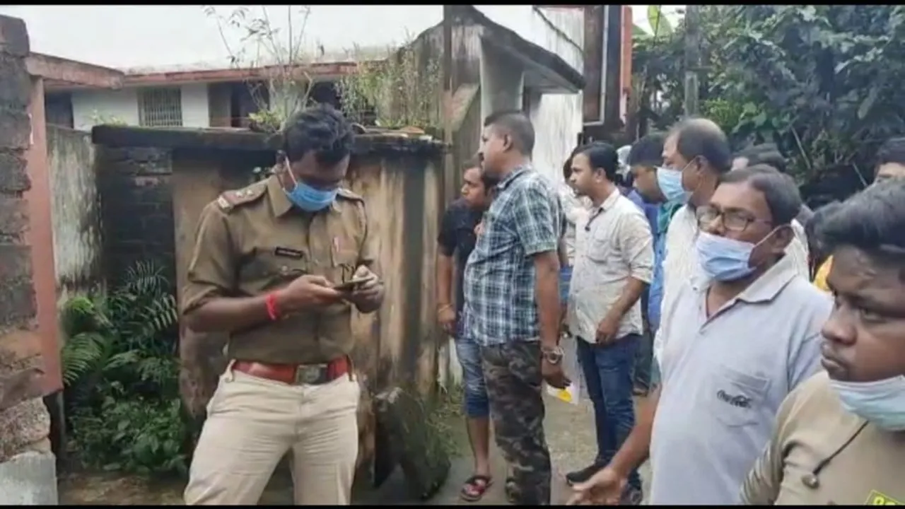 Three members of a family have been killed in Hooghlys Chanditala
