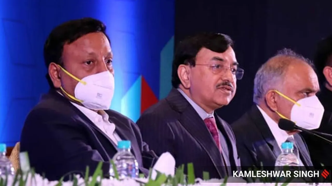 Govt says letter was for secretary or an official representative not CEC