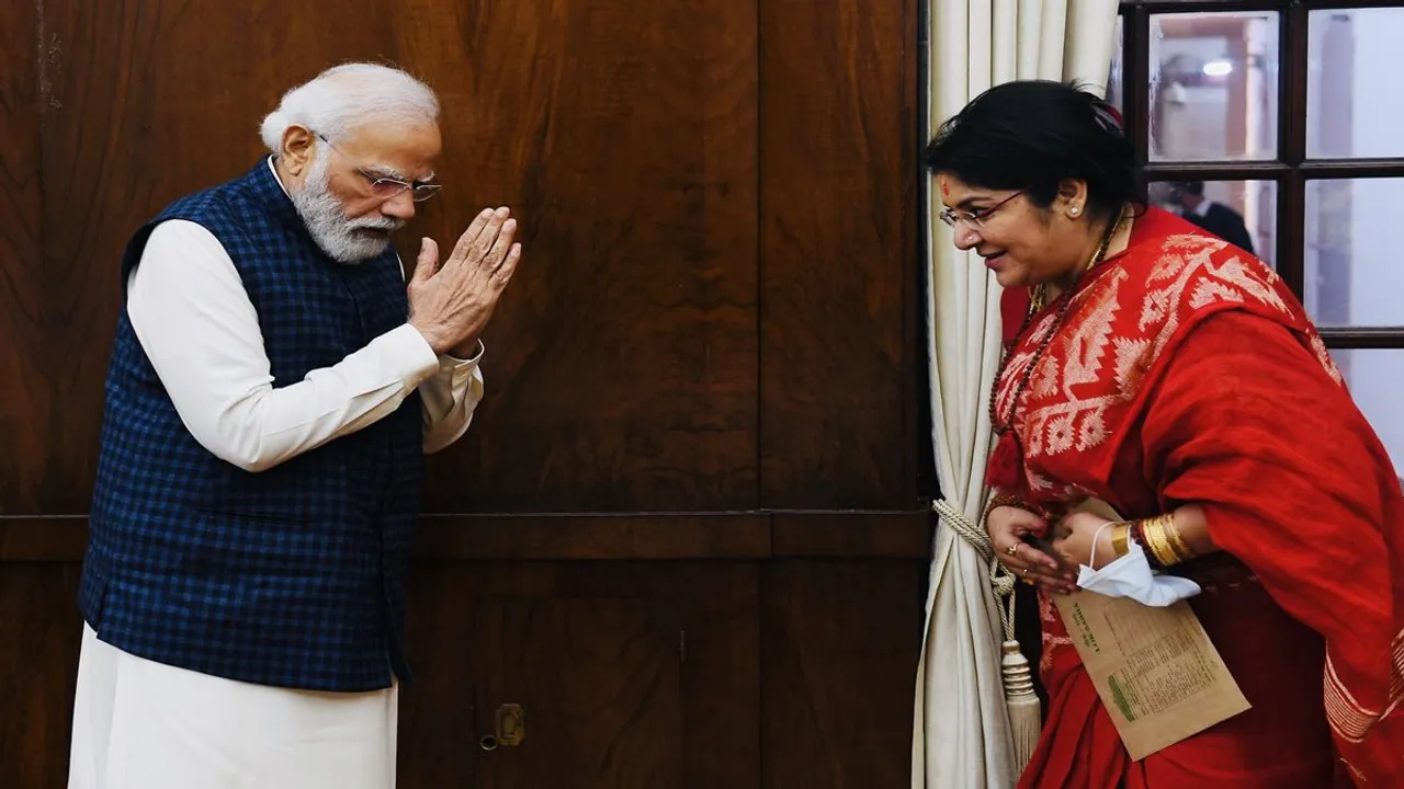 West Bengal Bjp Mp Locket Chatterjee met with Pm Modi
