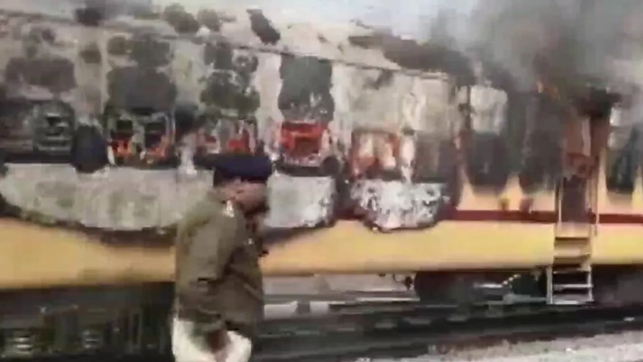 railways exam train compartment fire bihar