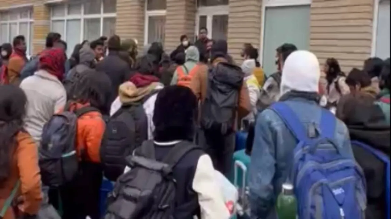 To evacuate stranded Indian Nationals, MEA teams head to Ukraine land borders