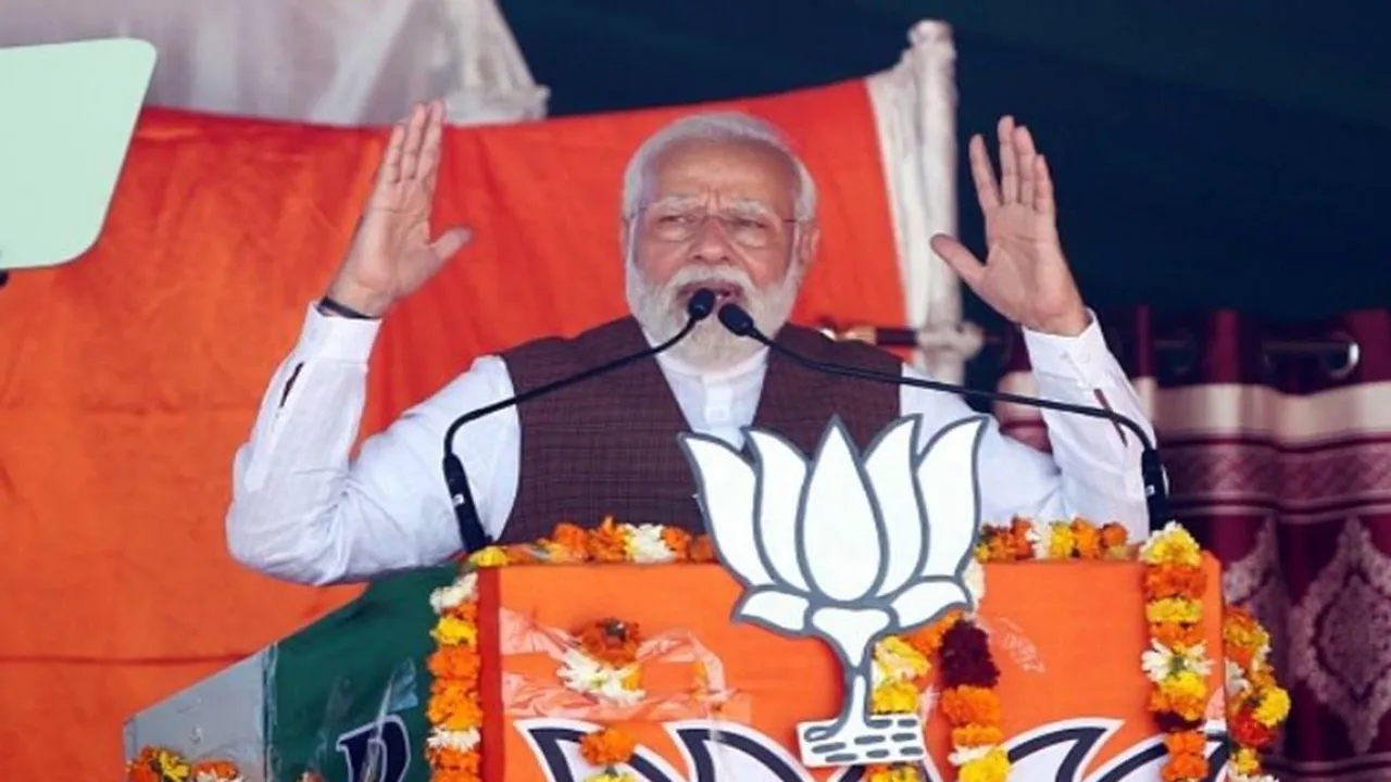 ‘Parivarvadis’ didn’t let me work, now spreading venom in name of caste: PM Modi in Hardoi