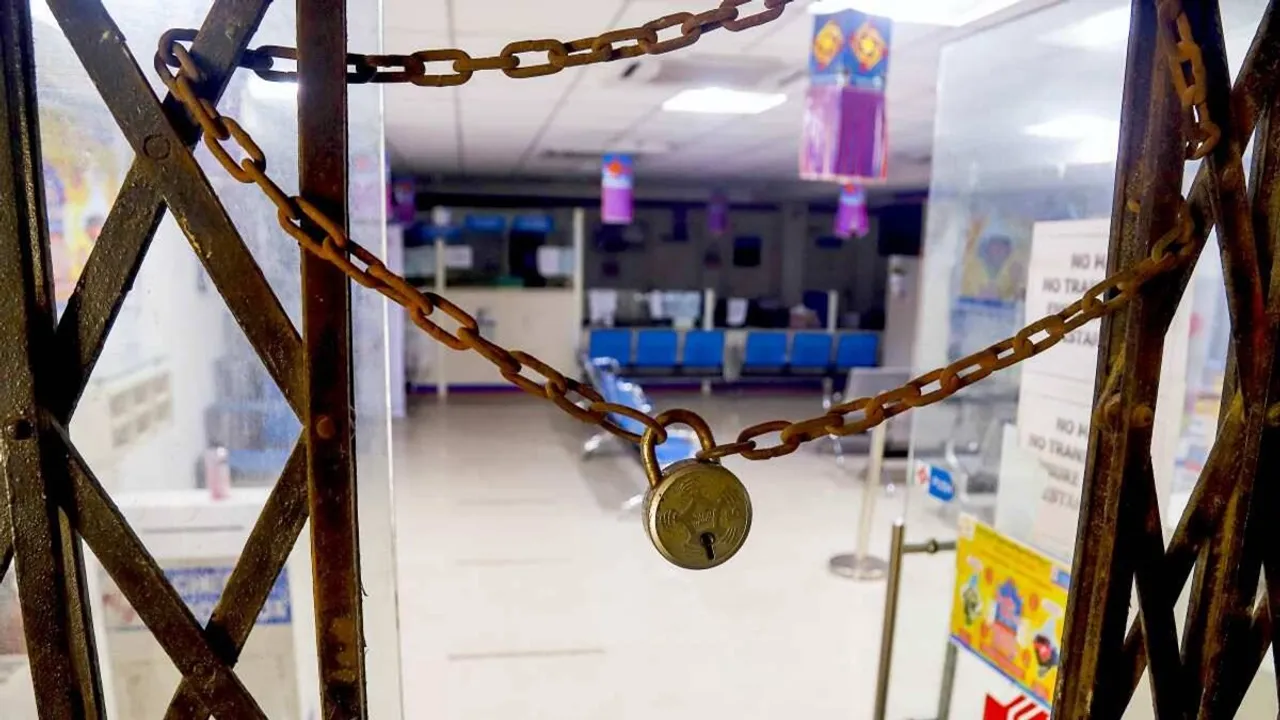 banks service to closed for 3 days from tomorrow