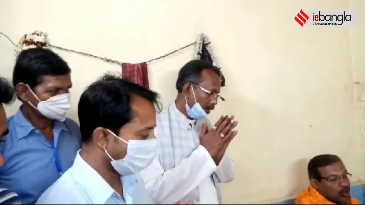 President of Jamalpur Panchayat Samiti Mehemud Khan worshiped Shiva