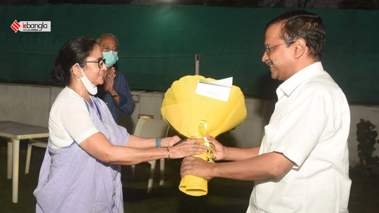 CM Arvind Kejriwal meets CM Mamata Banerjee in her Delhi residence