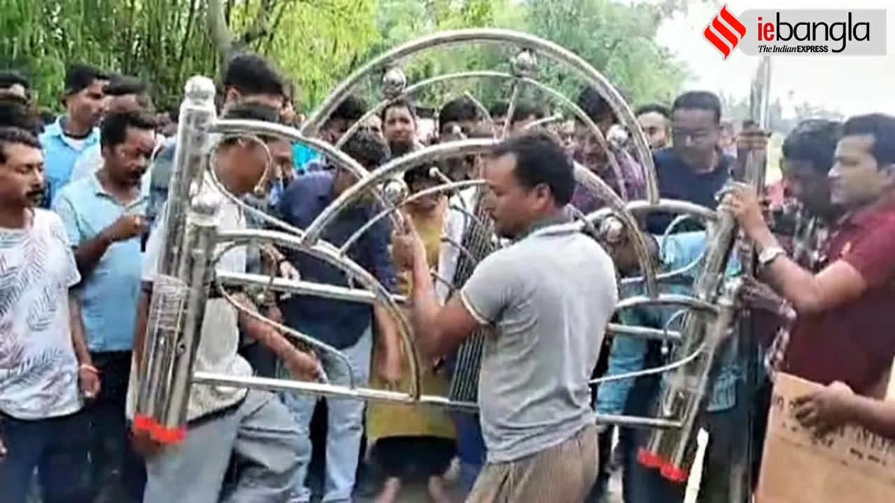 tmc bought new bed for the family of the deceased in Mainaguri