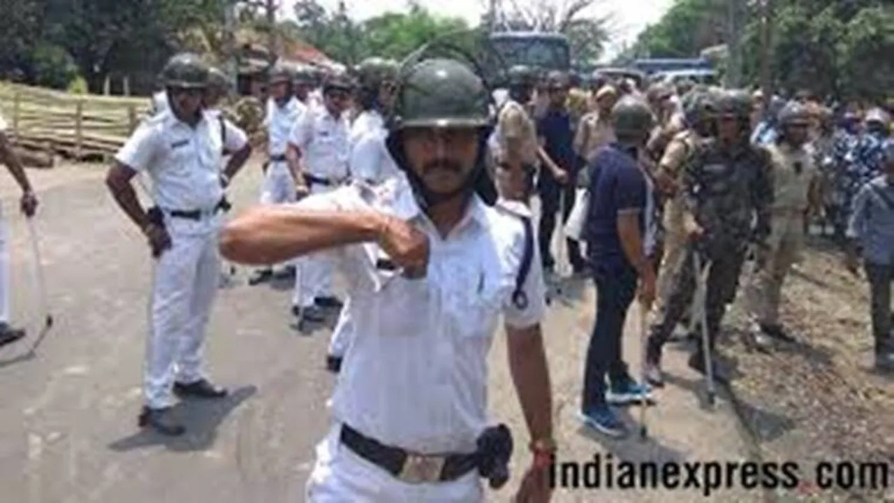 Clash between two syndicate group at kolkata bansdroni area, shot two, 4 are detained
