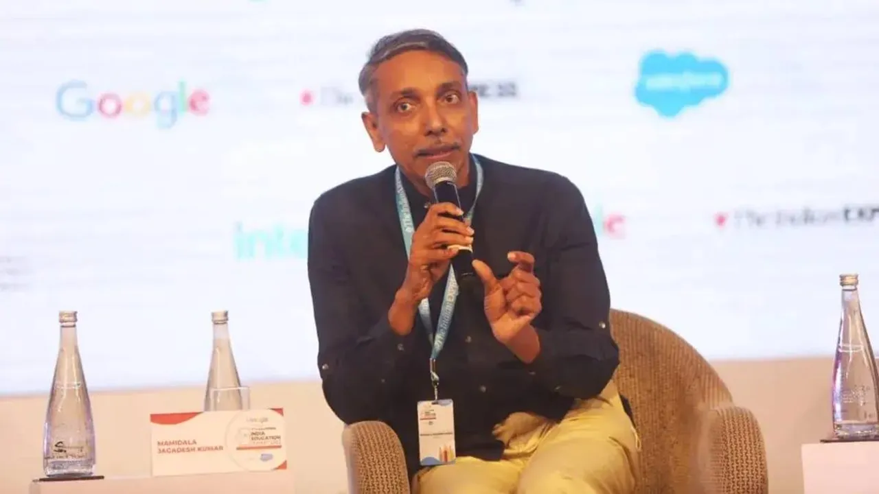 ugc ties up with Foreign versities