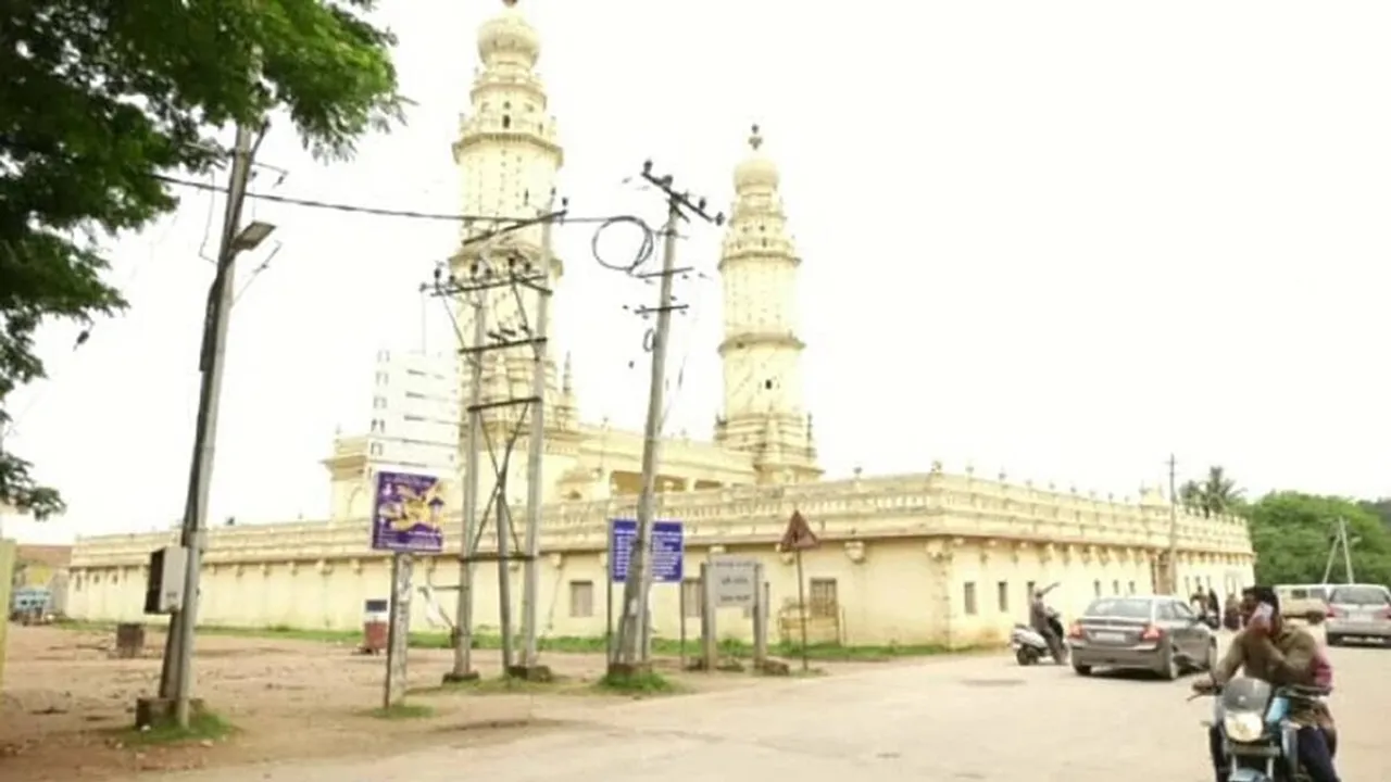 tipu sultan mosque hindus prayers karantaka srirangapatna narendra modi vichar manch
