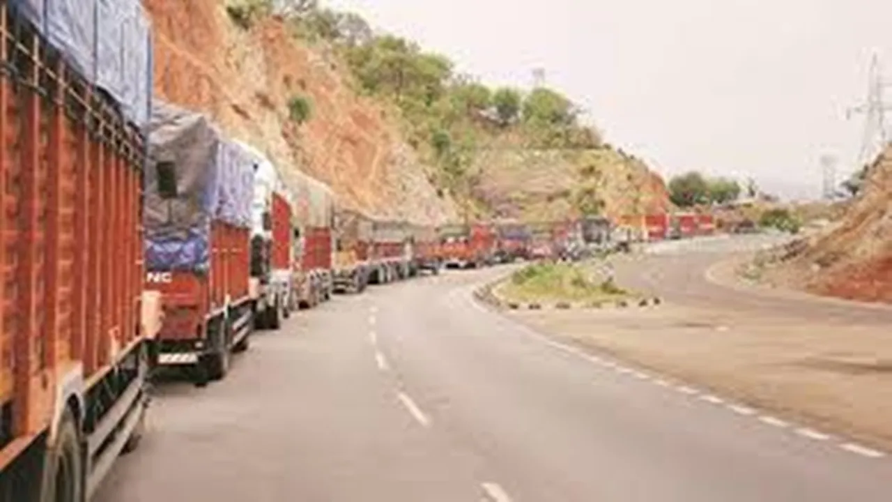 under-construction tunnel on Jammu-Srinagar highway