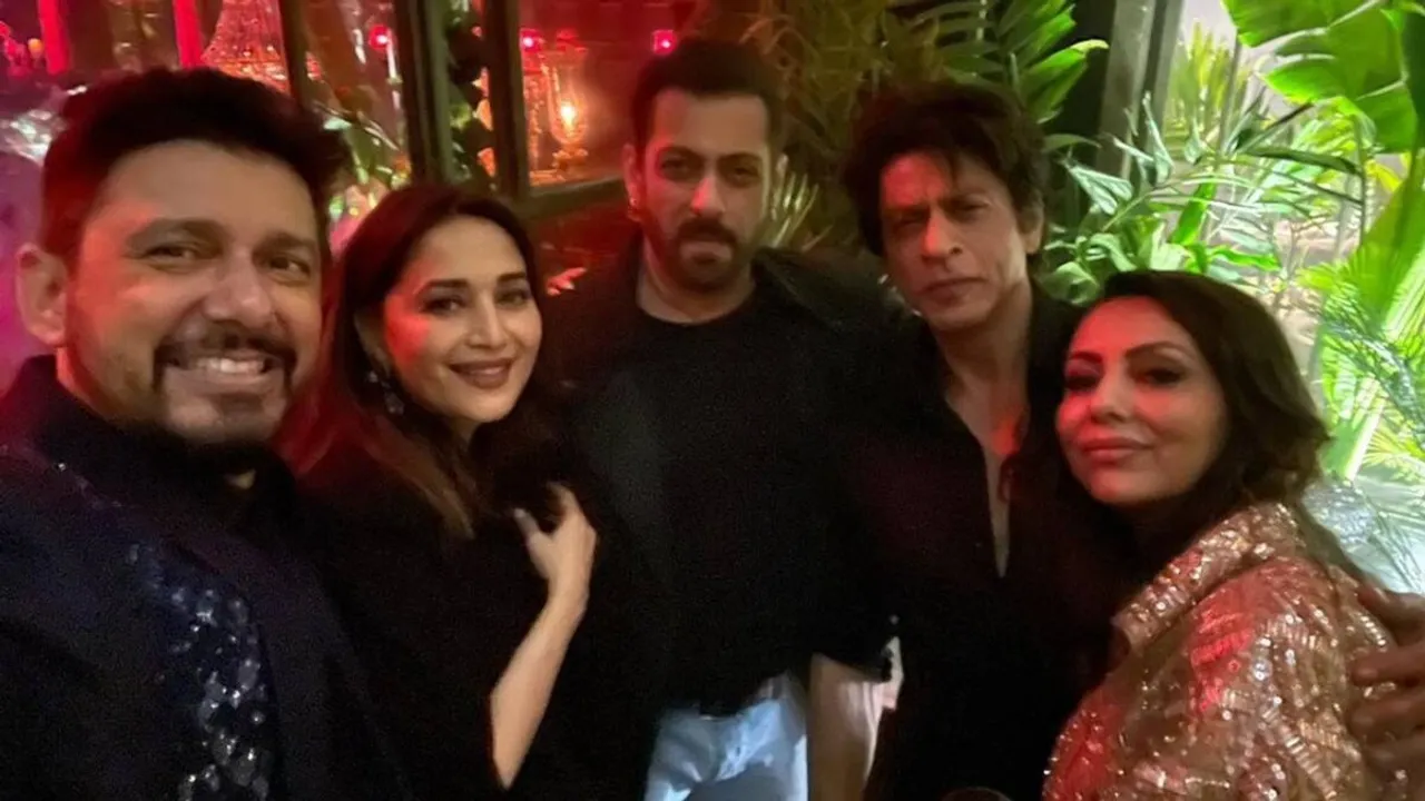 shahrukh salman madhuri in a same picture