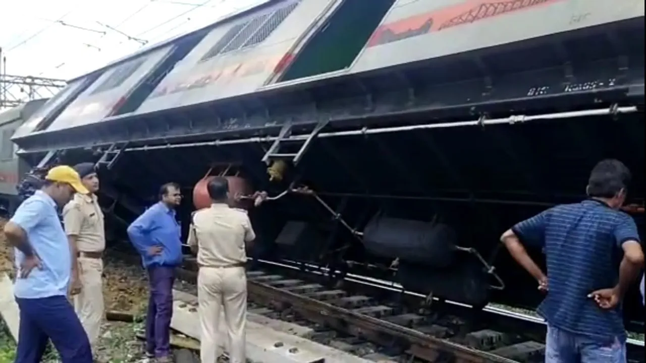 Local train derailed at burdwan station