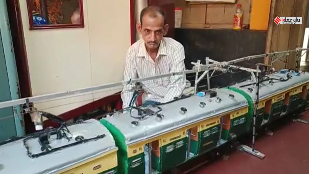 Watch Video: Hooghly man made Train in his house