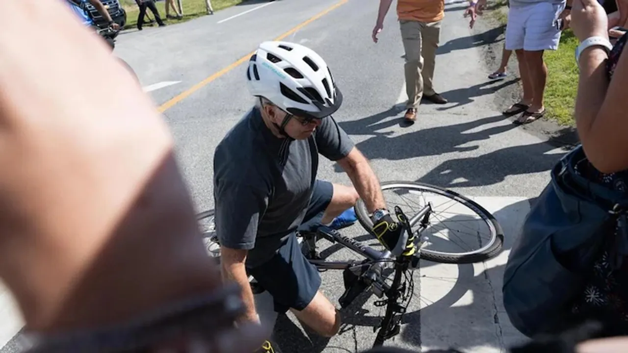 Jode biden falls, joe biden news, joe biden falls from bike, Joe Biden falls off bike as he rides near Delaware beach home