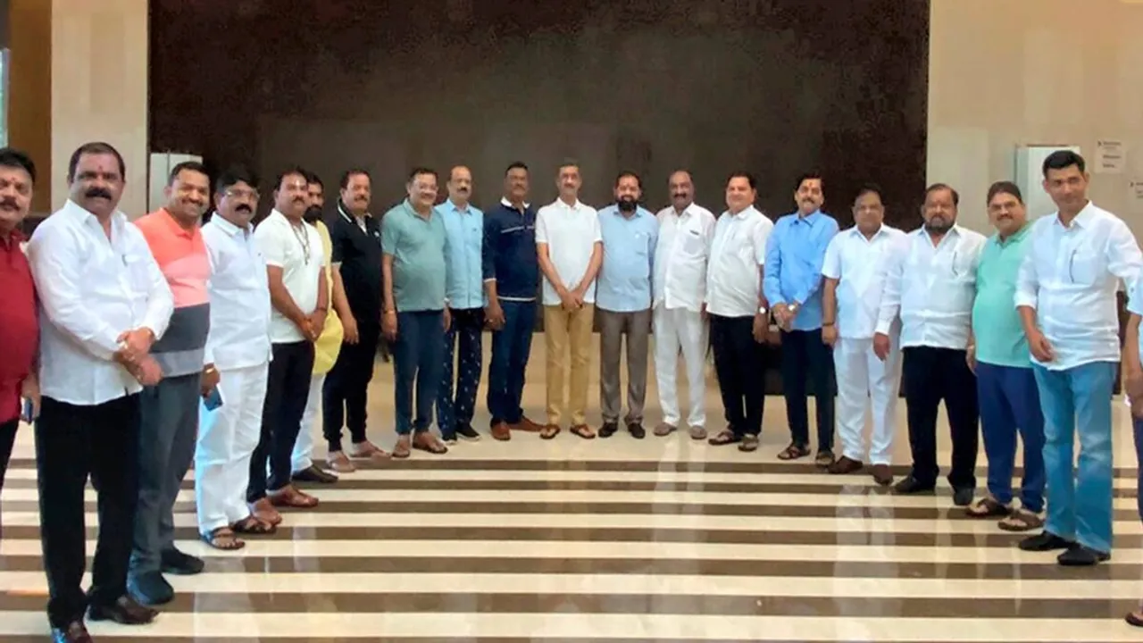 maharashtra government in crisis shivsena uddhav shinde eknath shinde updates