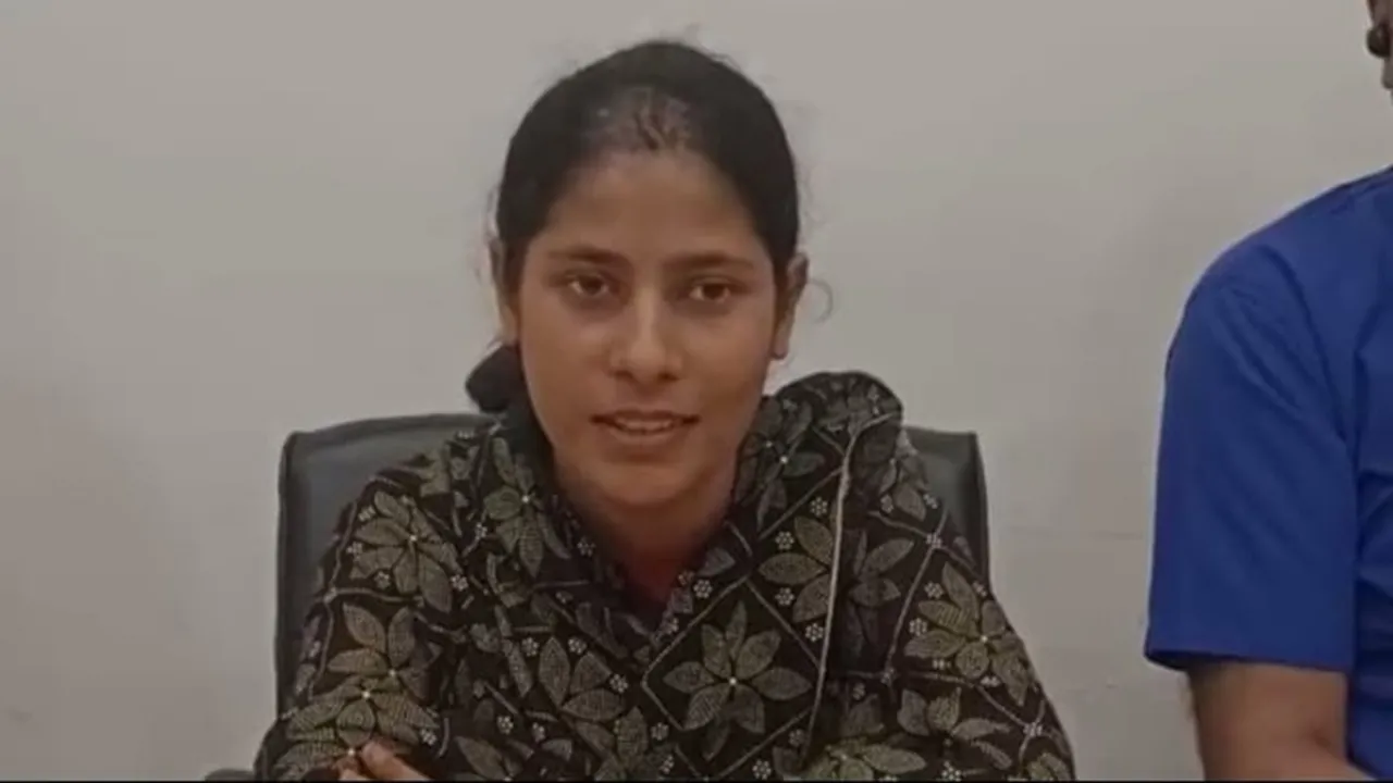 renu khatun of ketugram returned to home from hospital