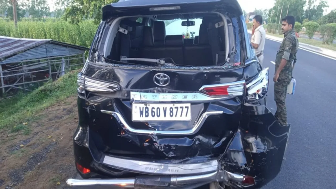 tmc raiganj mla krishna kalyani's car accident at maldah