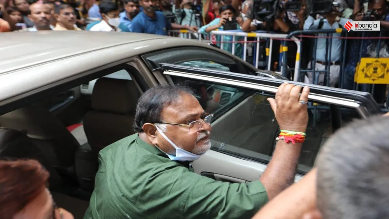 Partha Chatterjee arrest, Bengal school jobs scam, Partha Chatterjee, records obtained from Partha chatterjee's house, Enforcement Directorate, ED, Mamta Banerjee, Bengal govt
