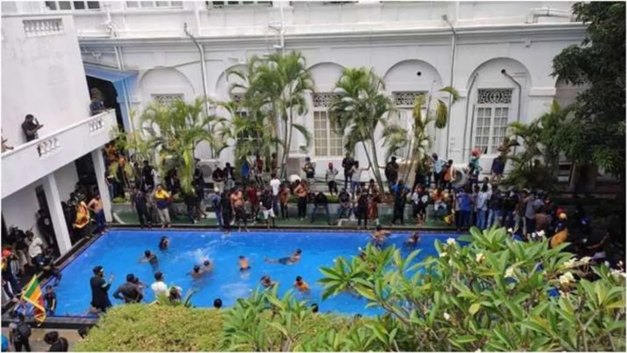 Sri Lankans, Sri Lanka protests, sri lanka president, Gotabaya Rajapaksa, sri lanka president house, sri lanka president house clips, viral, video, twitter