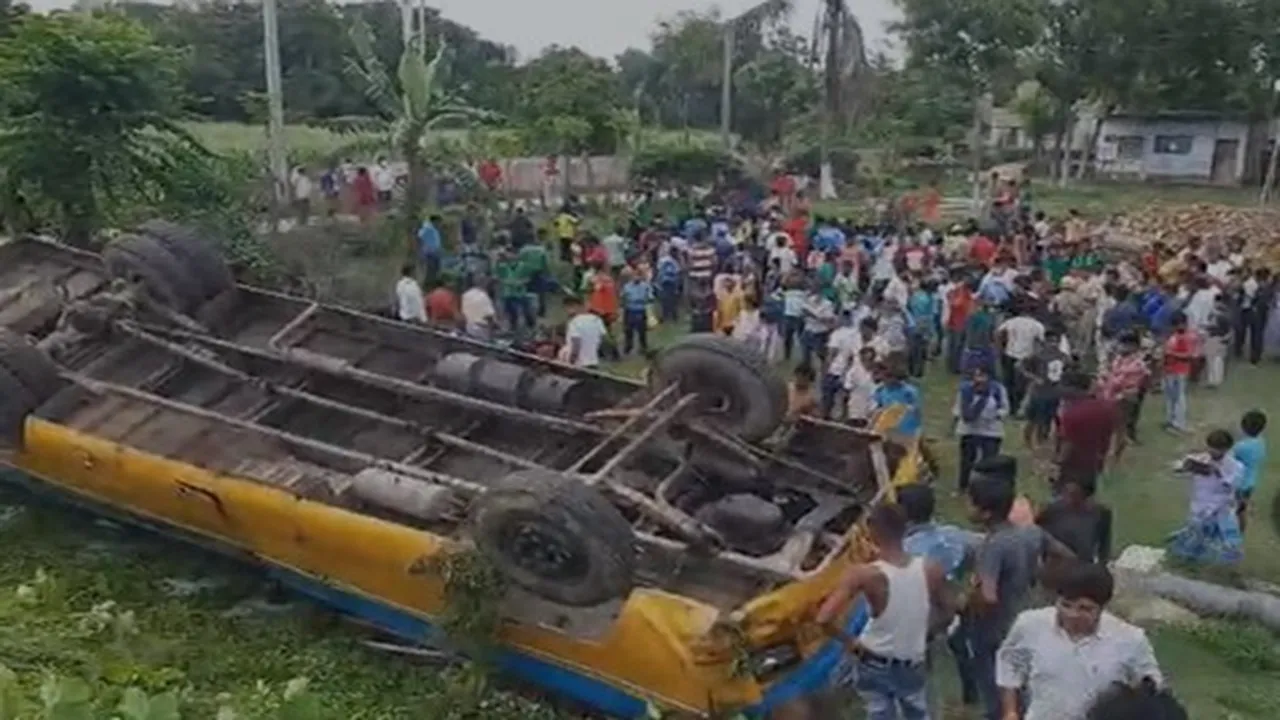 malda school bus accident