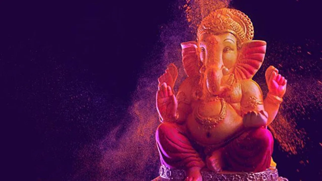 ganesh chaturthi, গণেশ চতুর্থী, ganesh chaturthi in maharastha, মহারাষ্ট্রে গণেশ চতুর্থী, major festival, প্রধান উৎসব, india, ইন্ডিয়া,