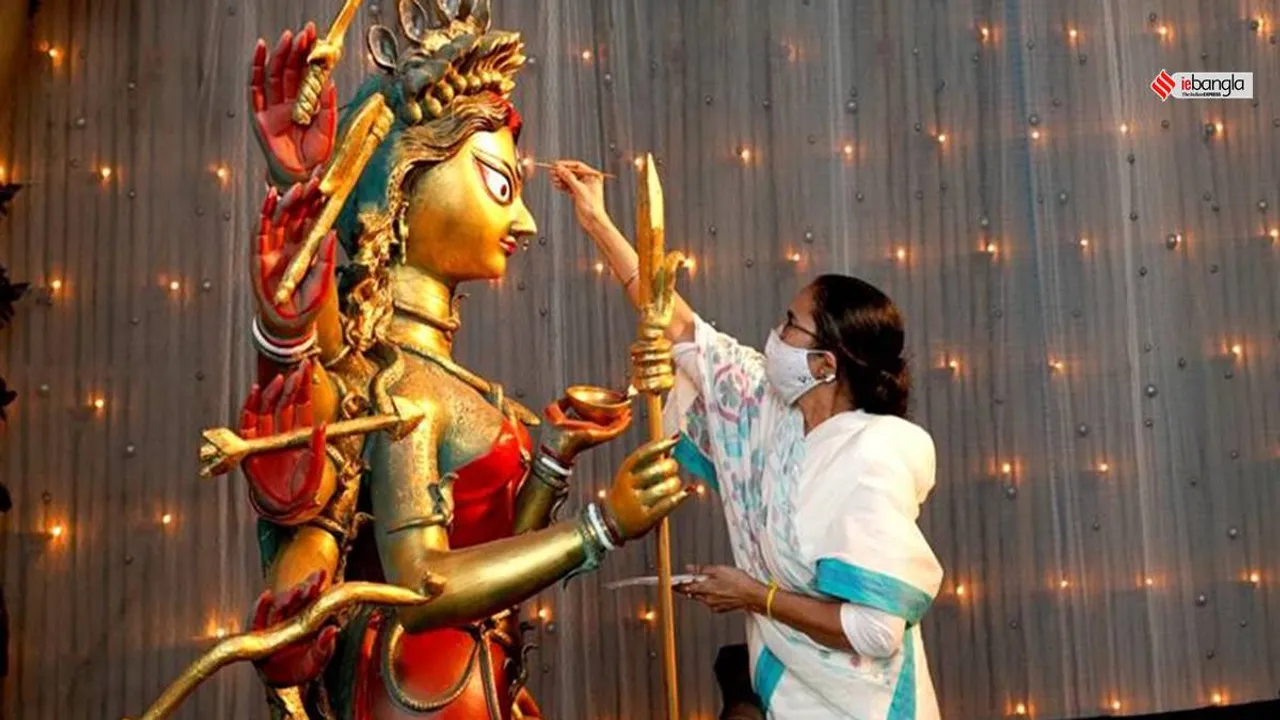 Mamata Banerjee, Durga Puja, Kolkata Police