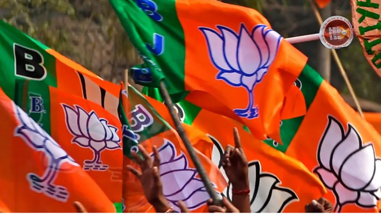 bjp mp saumitra khan threats to corrupted govt officials at bankura