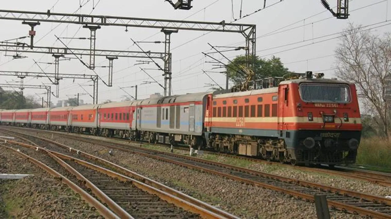 passengers can order food through whattsapp in rail