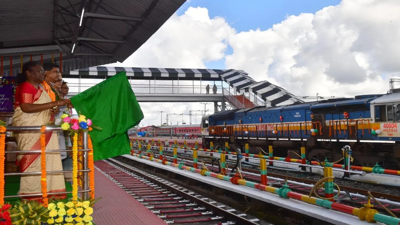 Droupadi Murmu flagged off Agartala-Kolkata Express