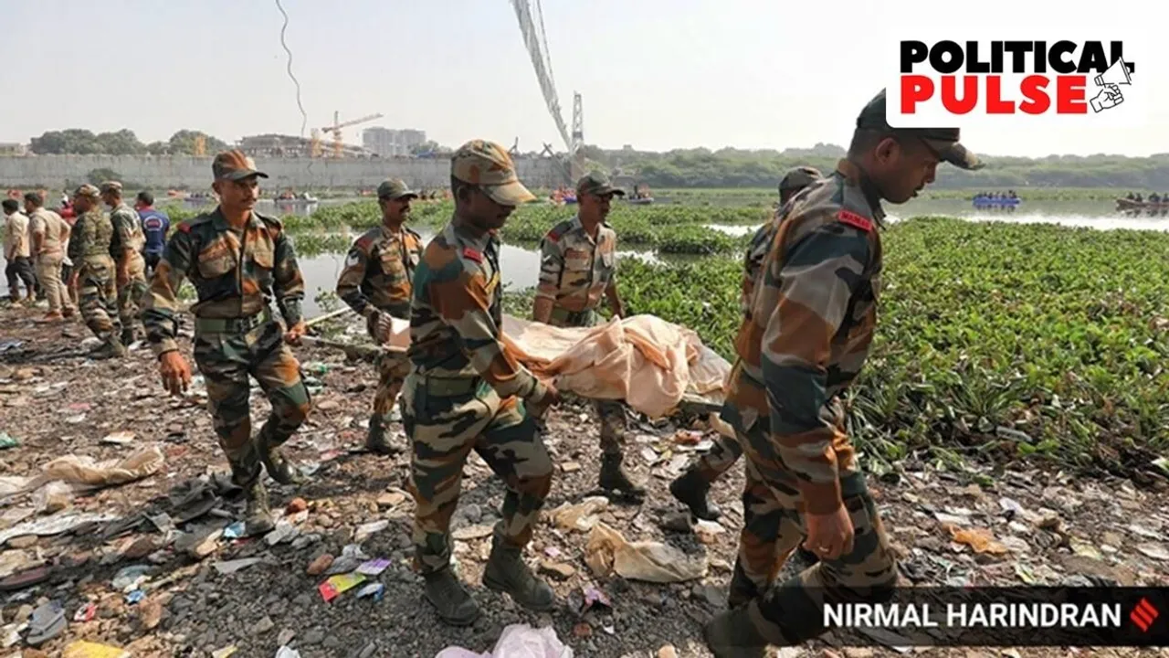 মোরবি ব্রিজ বিপর্যয়: সন্তানহারা বহু মা-বাবা, নিখোঁজ শিশুদের ছবি নিয়ে ঘুরছেন অভিভাবকরা
