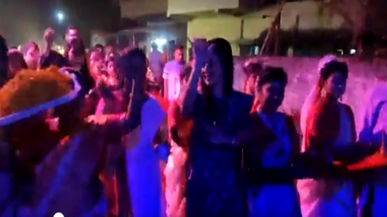 mahua maitra dance durgapuja 2022 nakashipara