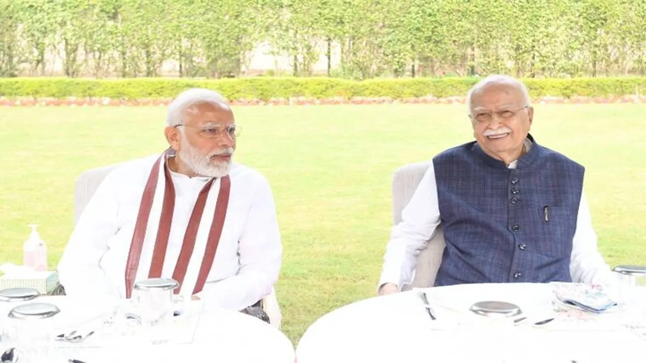 Advani_Modi