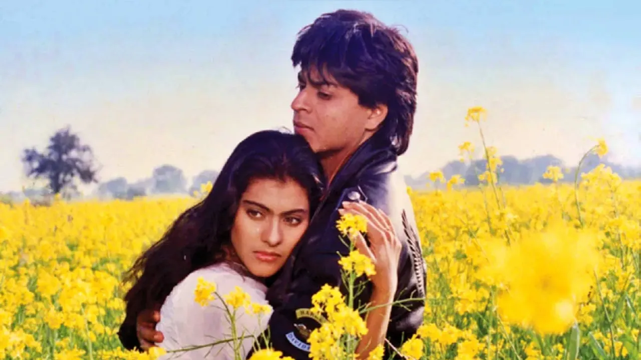 SRK birthday, Shah Rukh Khan, Shah Rukh Khan birthday, SRK 57th birthday, Dilwale Dulhania Le Jayenge, Yash raj films, শাহরুখ খান, শাহরুখ খানের জন্মদিন, কিং খান, দিলওয়ালে দুলহানিয়া লে জায়েঙ্গে, ৫৭তে পা শাহরুখের, যশরাজ ফিল্মস, বলিউডের খবর