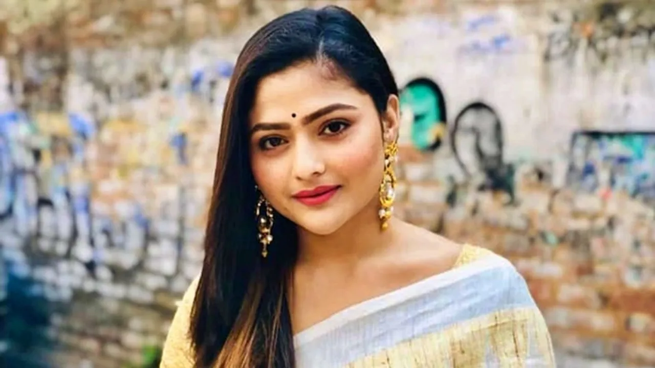 Aindrila Sharma, Aindrila Sharma death, Priyanka Bhattacharjee, Olokkhij in Goa, Aindrila Sharma web series, ঐন্দ্রিলা শর্মা, প্রিয়াঙ্কা ভট্টাচার্য, অলক্ষ্মীজ ইন গোয়া, ঐন্দ্রিলা শর্মা ওয়েব সিরিজ, টলিউডের খবর