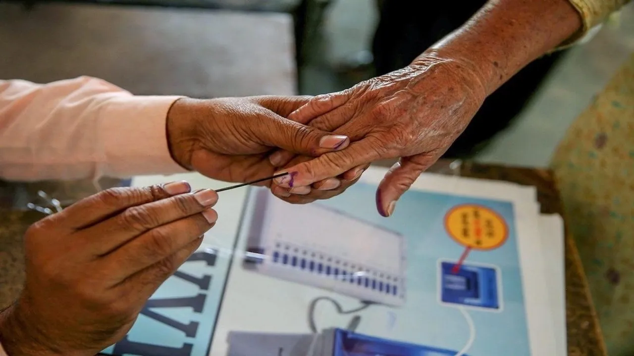 Delhi, Delhi MCD Elections, Delhi MCD polls, Delhi MCD election timings, mcd polls, Delhi MCD elections 2022, delhi elections, delhi election news, delhi election today, bjp, aap, congress, AAP Delhi MCD election, Arvind Kejriwal, Narendra Modi, delhi news, delhi latest news, delhi live news, delhi news updates"