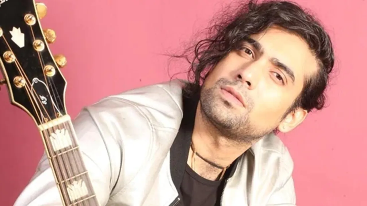 jubin nautiyal accident fall down from staircase