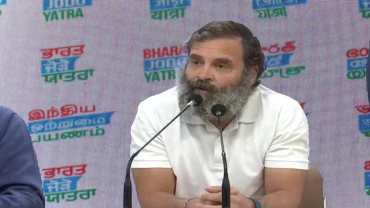 Rahul Gandhi calls BJP his guru, আমার রাজনৈতিক গুরু বললেন রাহুল