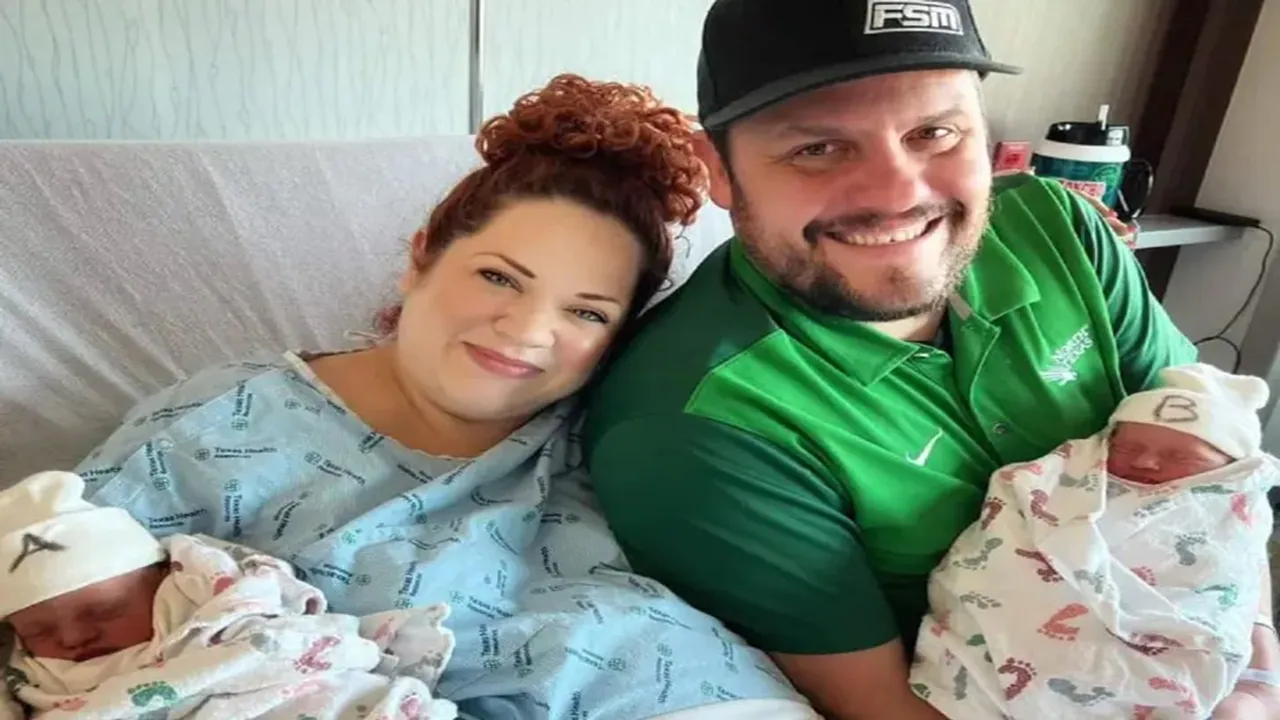 Texas twins,New Year&#039;s Eve,Twin sisters born in different years,Texas-based parents,Kali Jo Scott