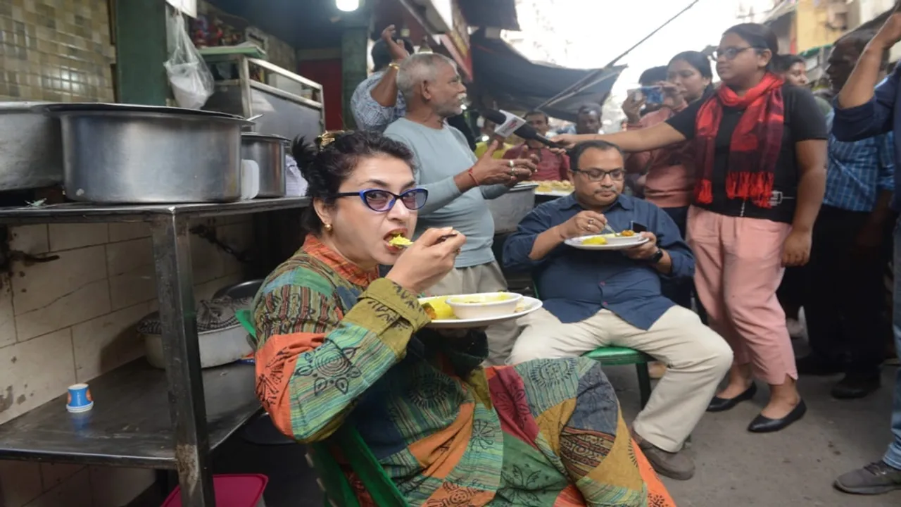 satabdi roy didir doot on lunch controversy in birbhum, পোজ দিতে গিয়েই যত বিপত্তি! ‘না খেয়ে উঠে যাওয়া’ বিতর্কে মুখ খুললেন শতাব্দী